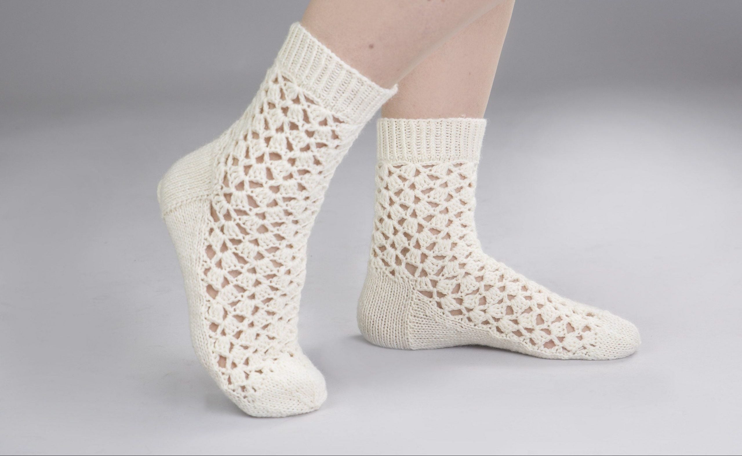 Lumi-sukat virkaten ja neuloen - Perfect Premium