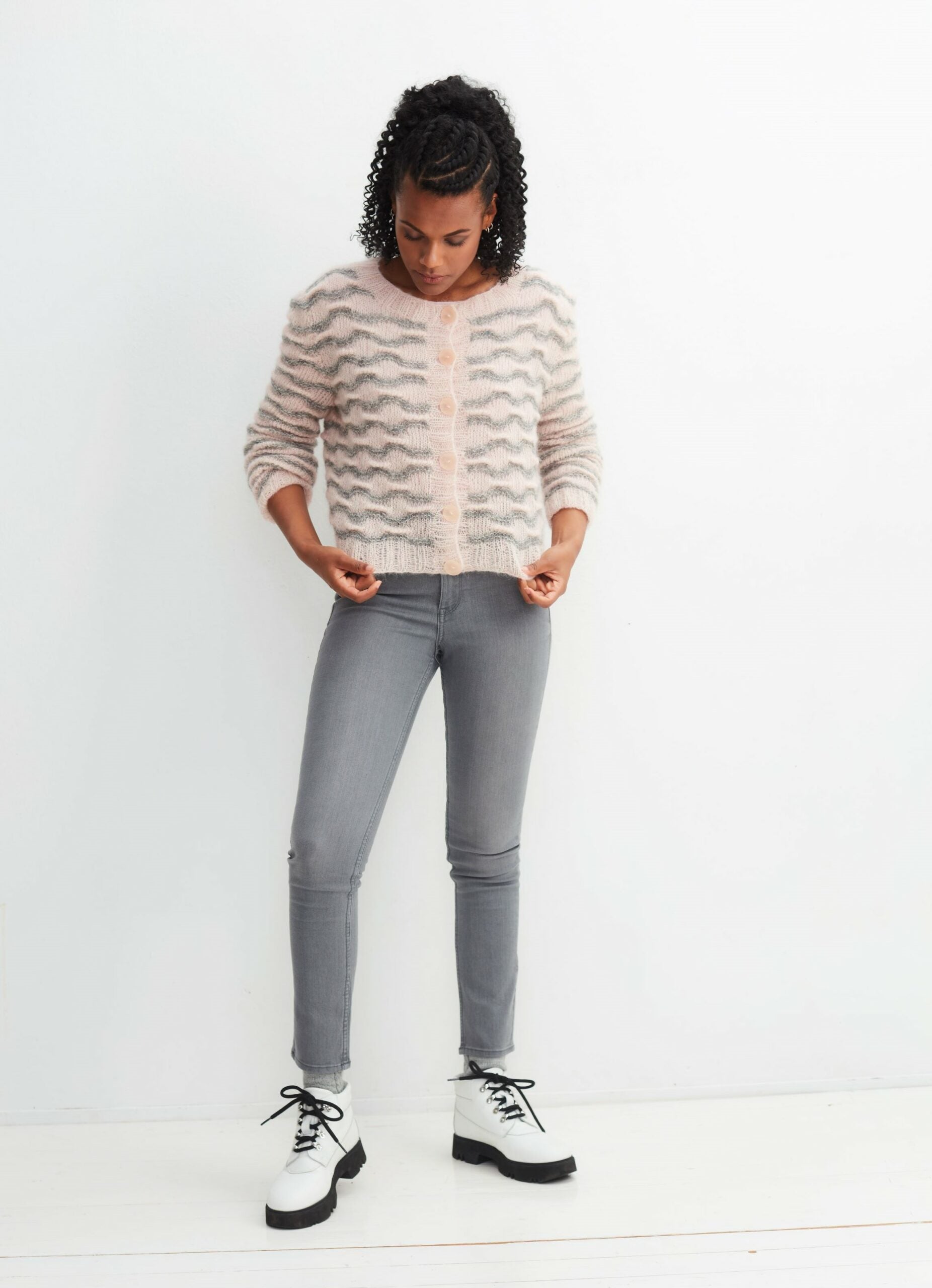 Aaltokuvioinen neulejakku - Gedifra Laura