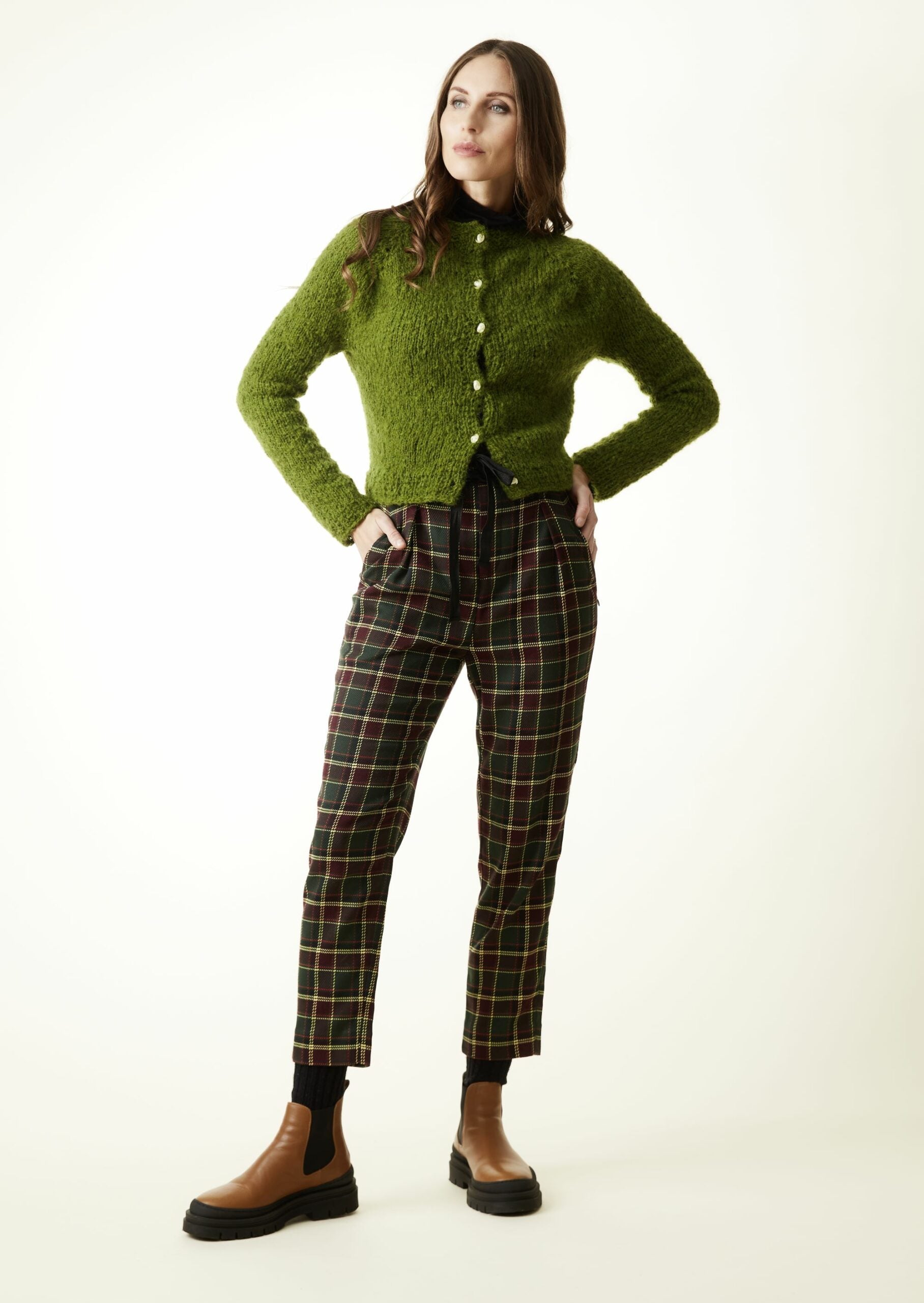 Neulejakku - Gedifra Julia