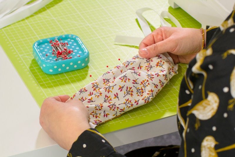 Tee-se-itse- kangasmaski