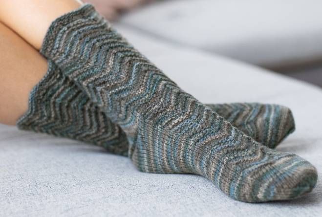 Pitsineulesukat - Step 4 uni