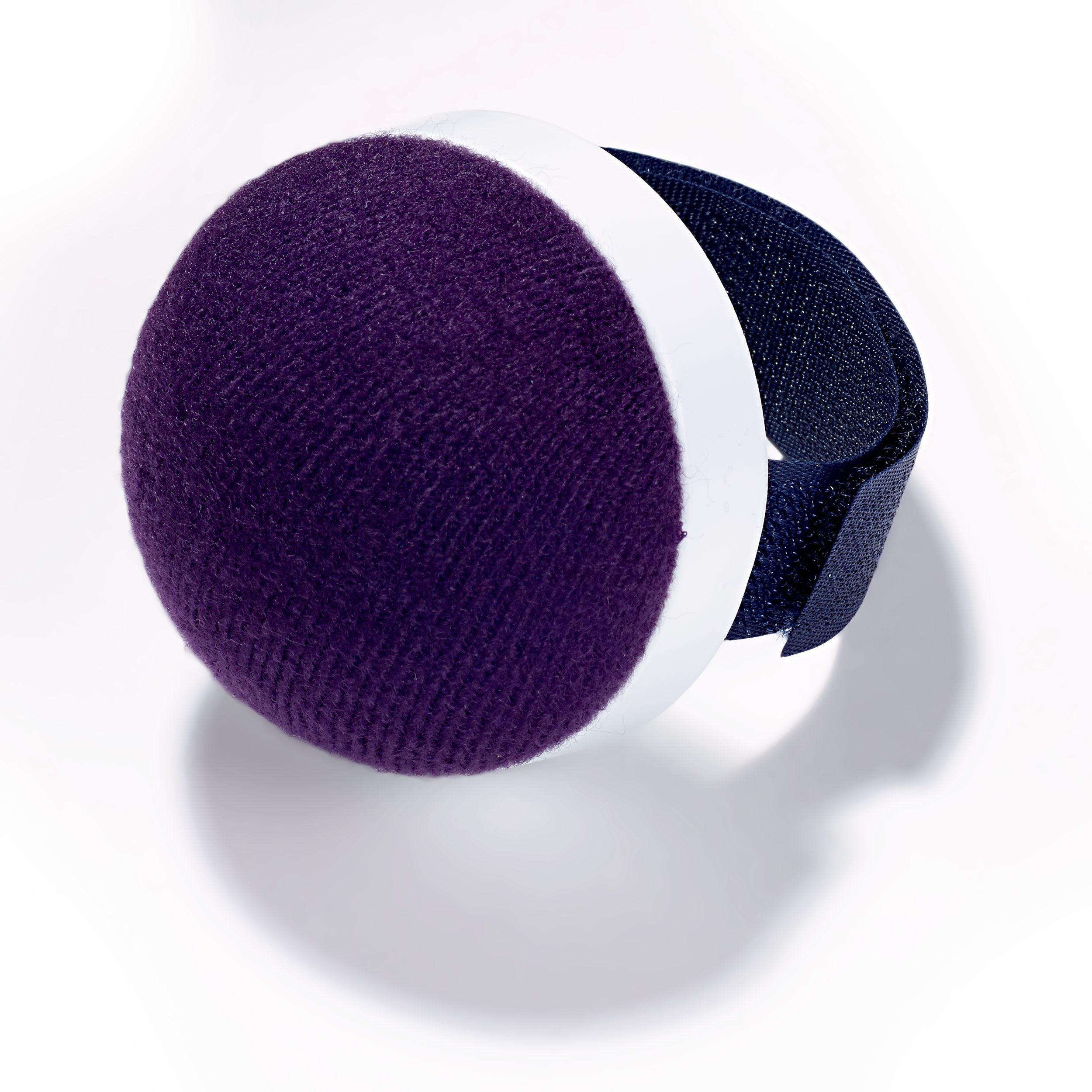 Neulatyyny ranteeseen tarrakiinnitys