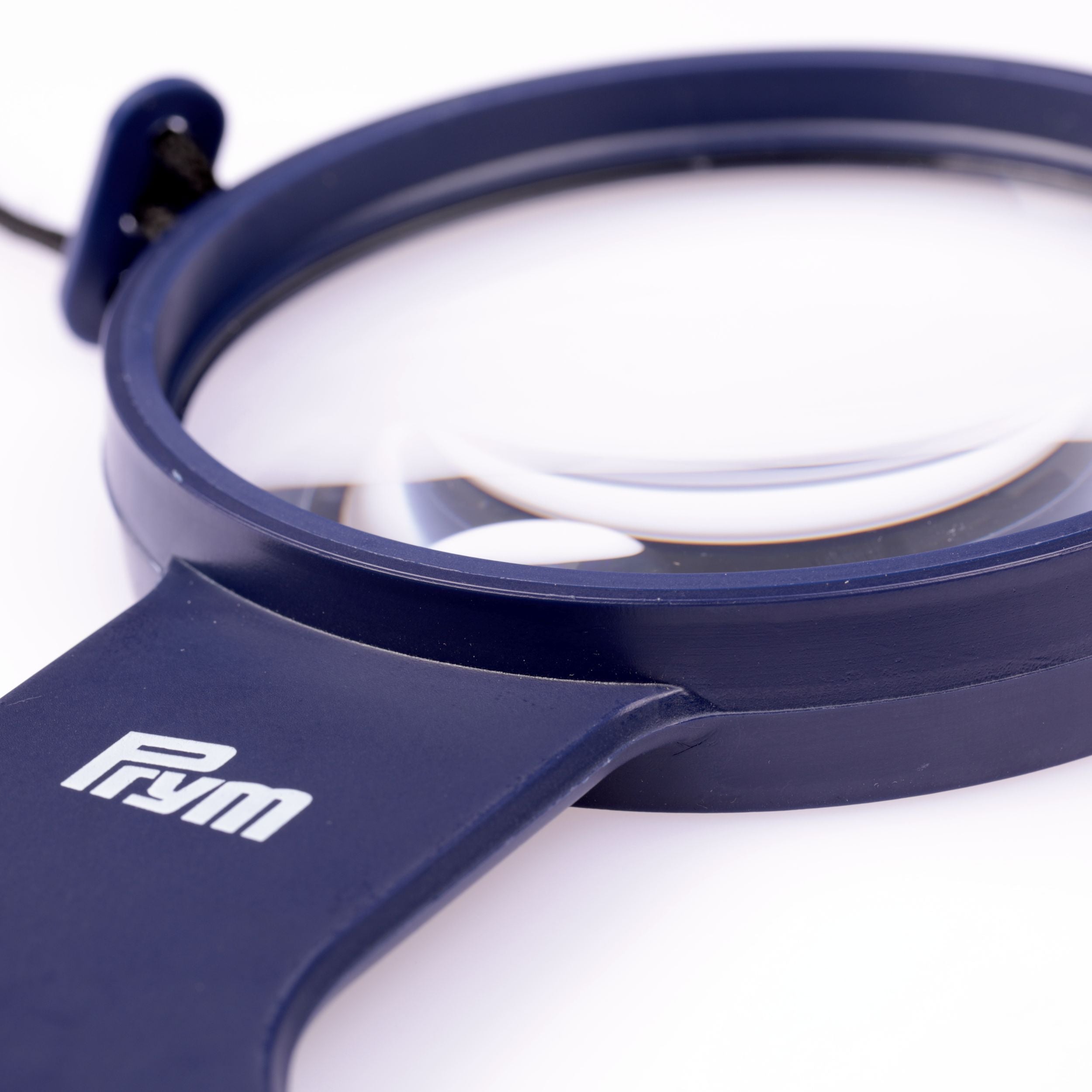 Suurennuslasi kirjontatyöhön, narulla